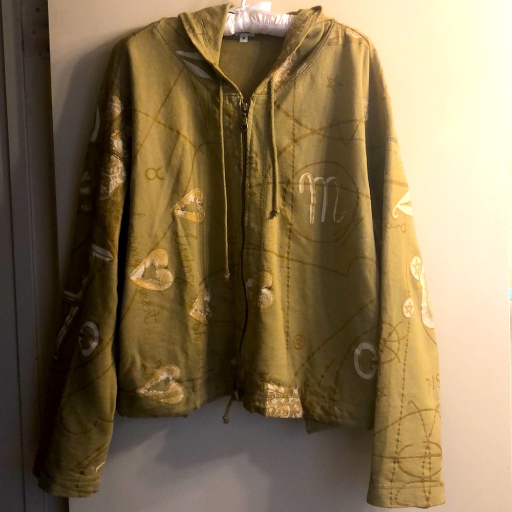 Gamon hoodies astrological fabric painted design Macy sewrite EUC